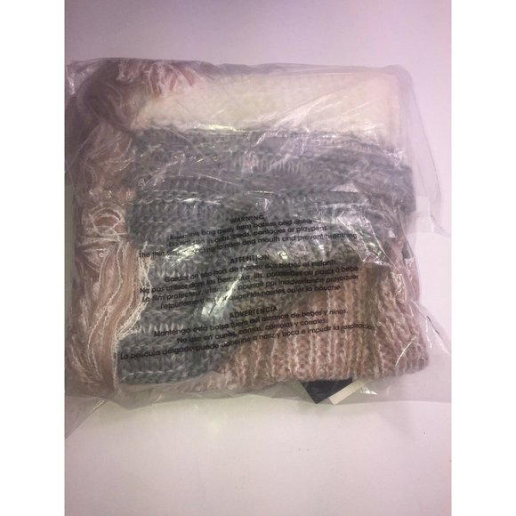 Steve Madden Block Party Scarf in Blush - Picture 5 of 5